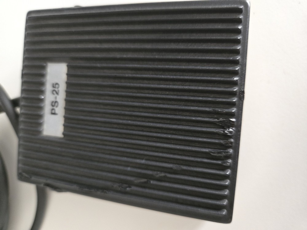 StudioLogic PS-100 Keyboard Foot Switch