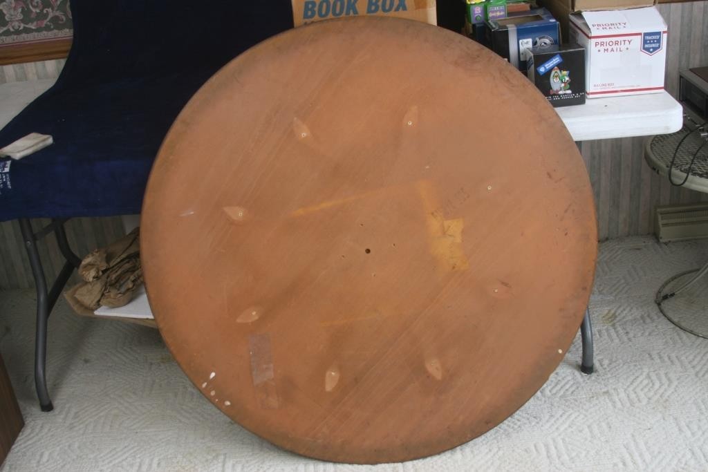 Broyhill Brasilia Cathedral Round Table Top (6150-14)