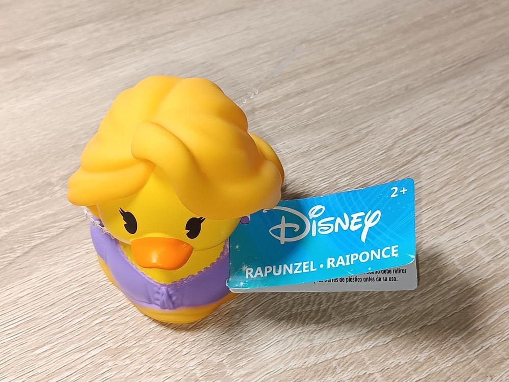 *FREE SHIP* 2.5" RAPUNZEL + PASCAL Disney Classic Cartoon Duckalooz