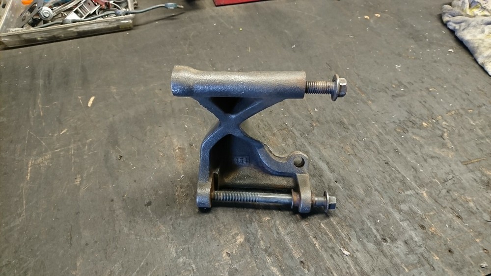 holder Ford Mustang 2,3l E47E