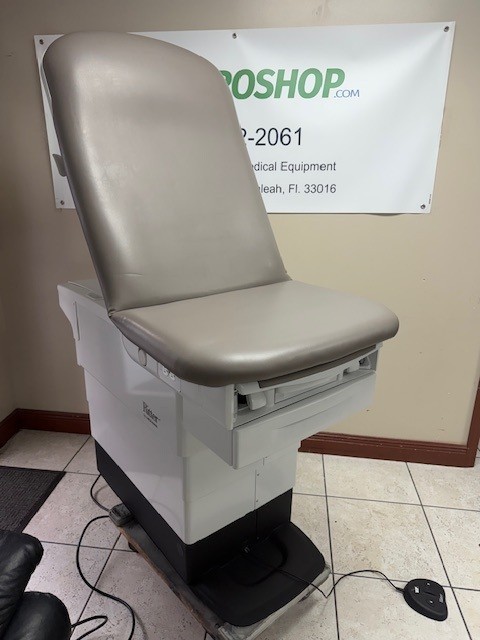 Midmark Ritter 224 Exam Table