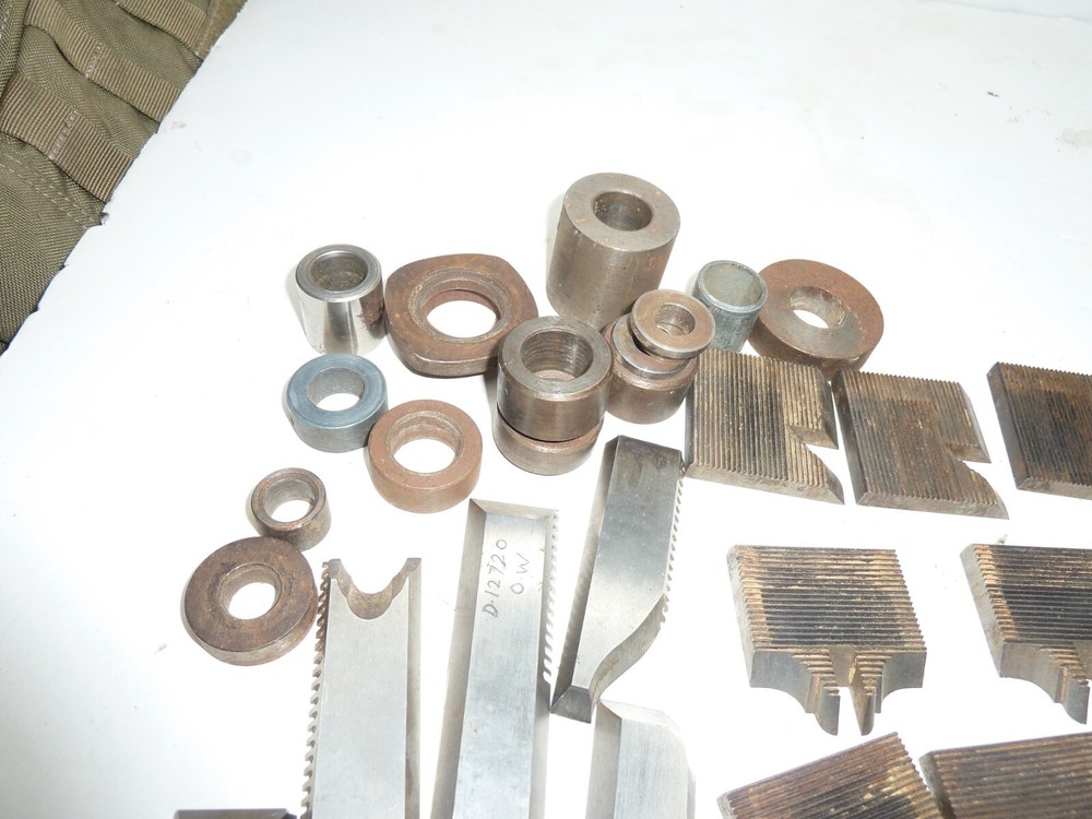 Wood carpenter machine shapes cutters