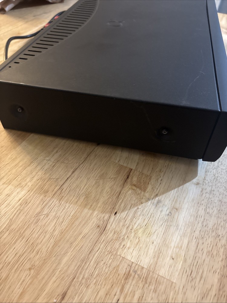 ARCAM ALPHA 8 POWER AMPLIFIER Powers On