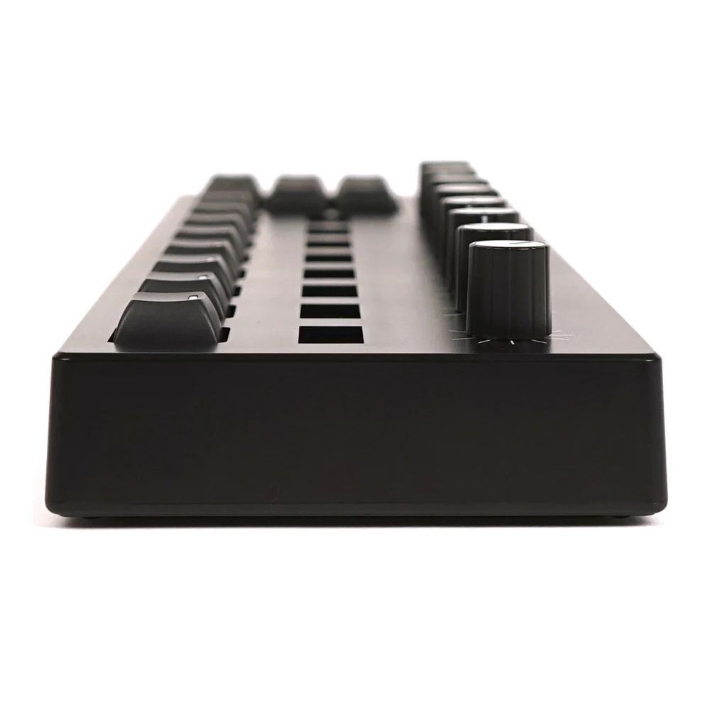 Melbourne Instruments ROTO-CONTROL DAW and MIDI Controller w/ 2x MIDI Cable KIT