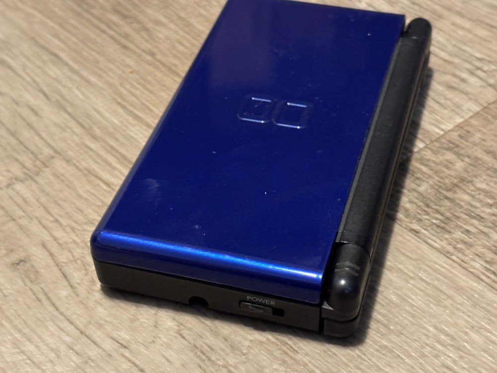 Nintendo DS Lite Blue Handheld Console System Very Good Shape Authentic