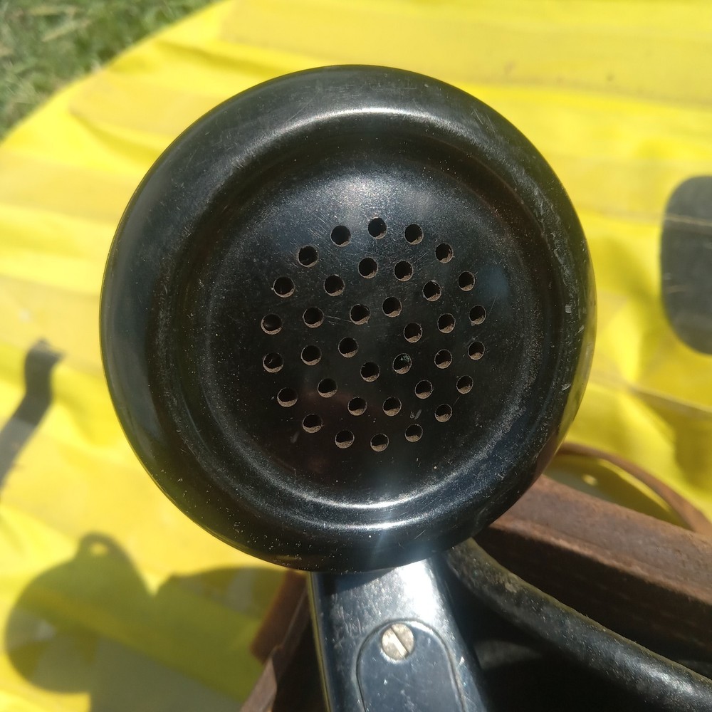 MILITARY RADIO.