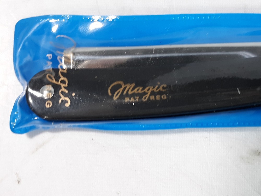 Magic Straight Razor Black Handle Pat. Reg.