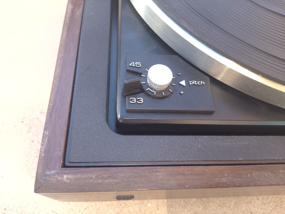 Dual 1237 Turntable, Operates Manually, Auto Func Not Working, Sounds Very Good