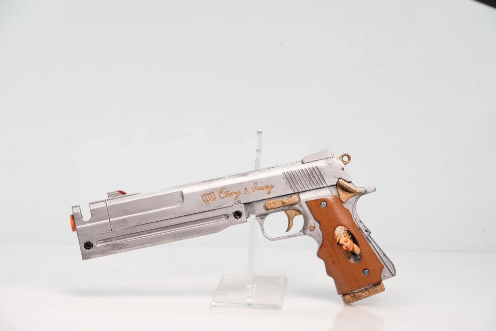 Ebony & Ivory Set Pistol Props