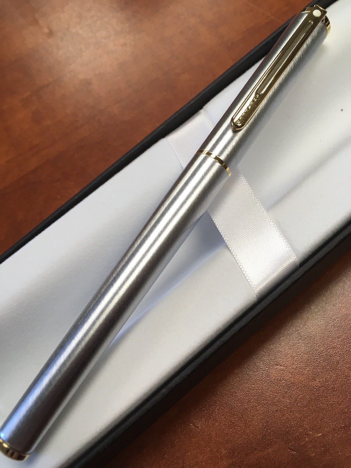 Sheaffer Agio Brushed Chrome/22K Gold Plate "F" Nib Fountain Pen