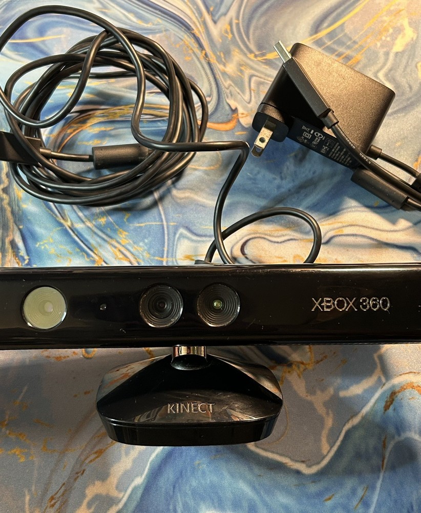 Microsoft Xbox 360 Kinect Connect Black Sensor Bar and cables