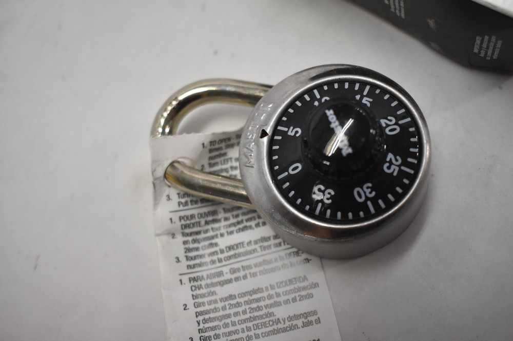 Master Lock Dial Combination Padlock Locker Gym Spin Wheel Padlock w Code