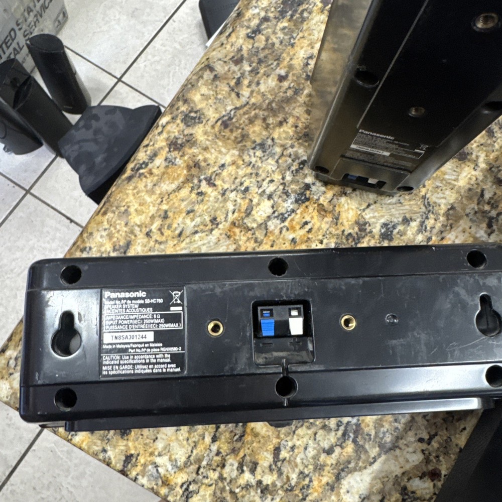 Panasonic SE-FX65A Wireless System with 4 speakers
