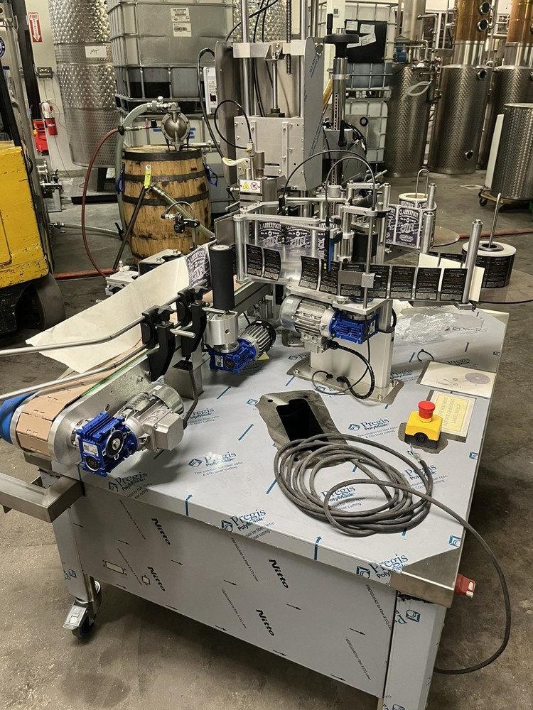 CDA R1000 Bottle Labeler