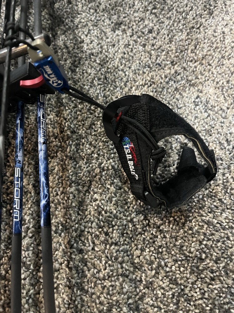 Quest Centec NXT Youth Compound Bow Package