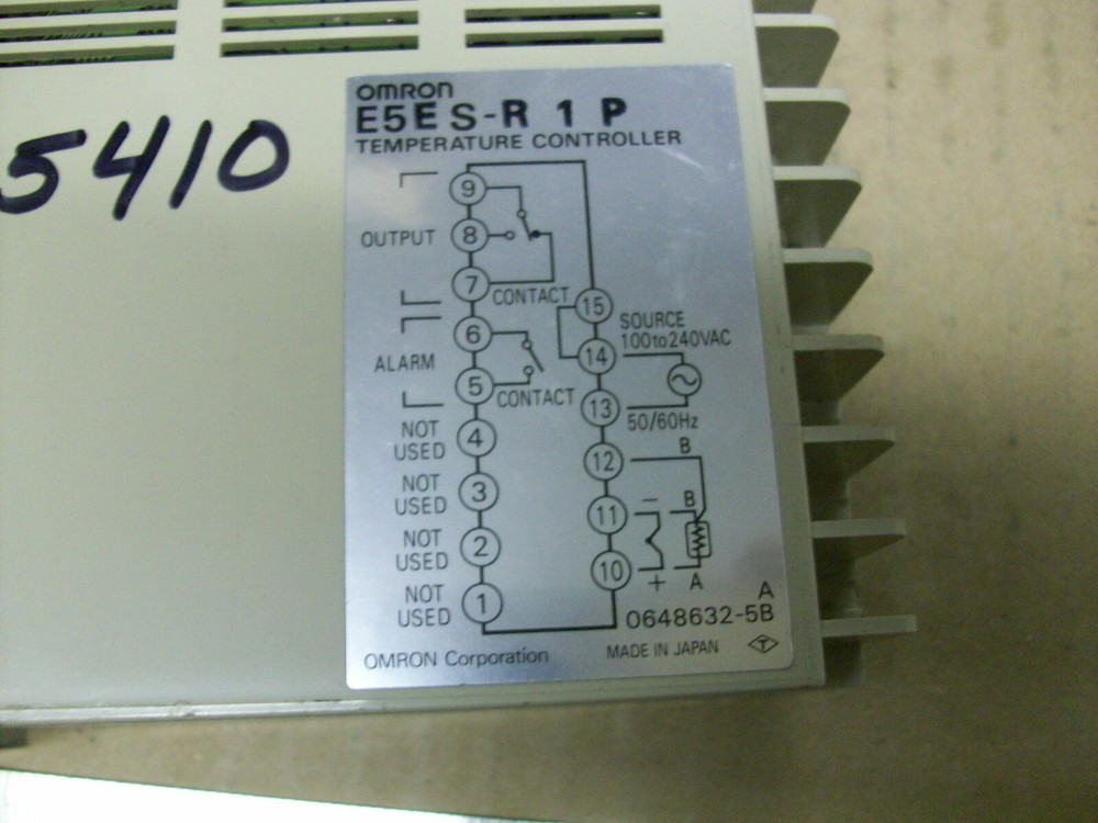 OMRON E5ES-R1P TEMPERATURE CONTROLLER