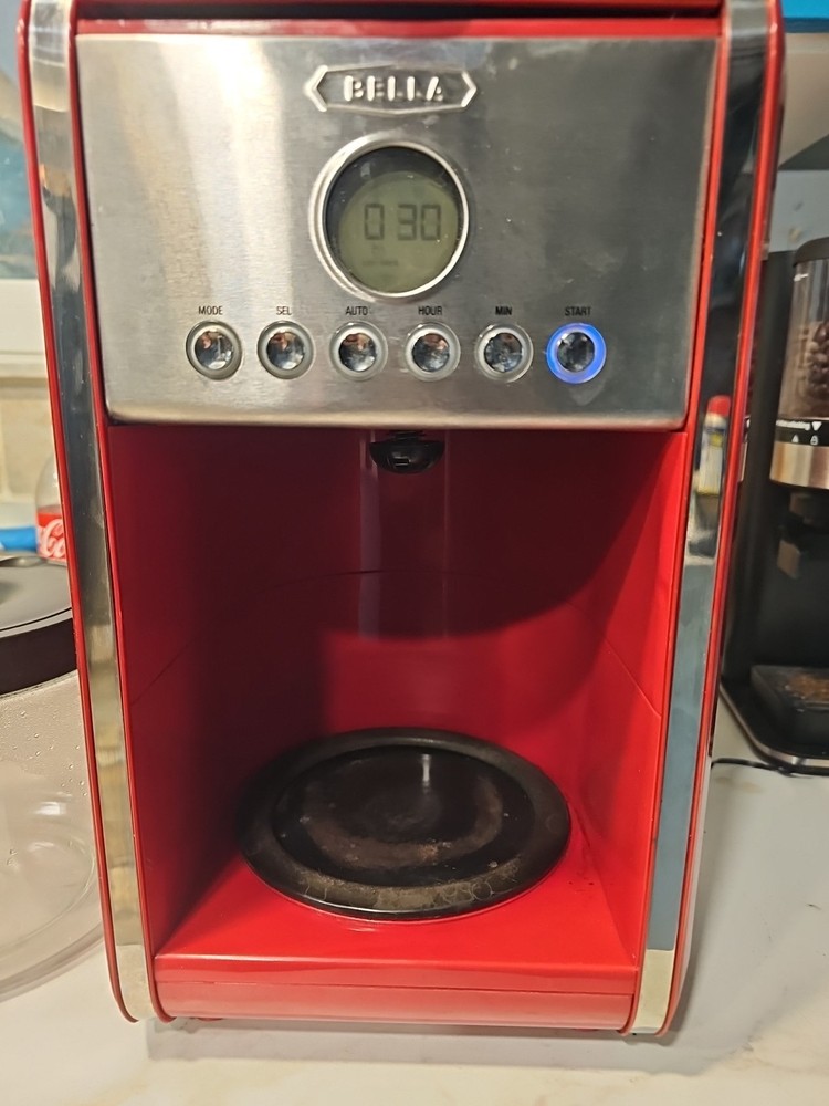 Bella Red Programmable Coffee Maker 12-Cup CM1075T-Et