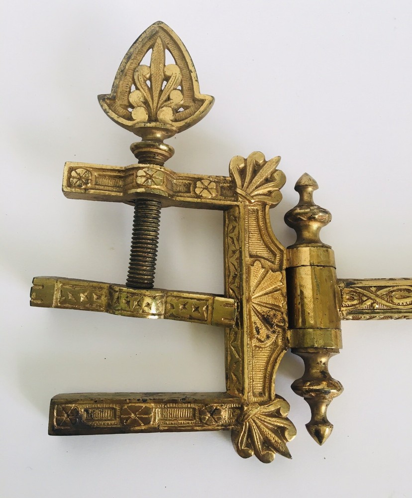 Victorian Brass Expandable Arm & Clamp Fire Screen Holder