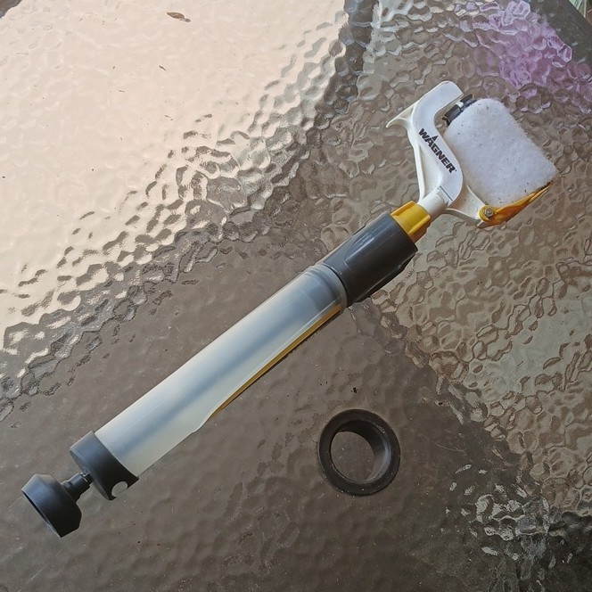 Wagner Lightweight Paint Roller with Frame, Built-In Reservoir, Polyester
