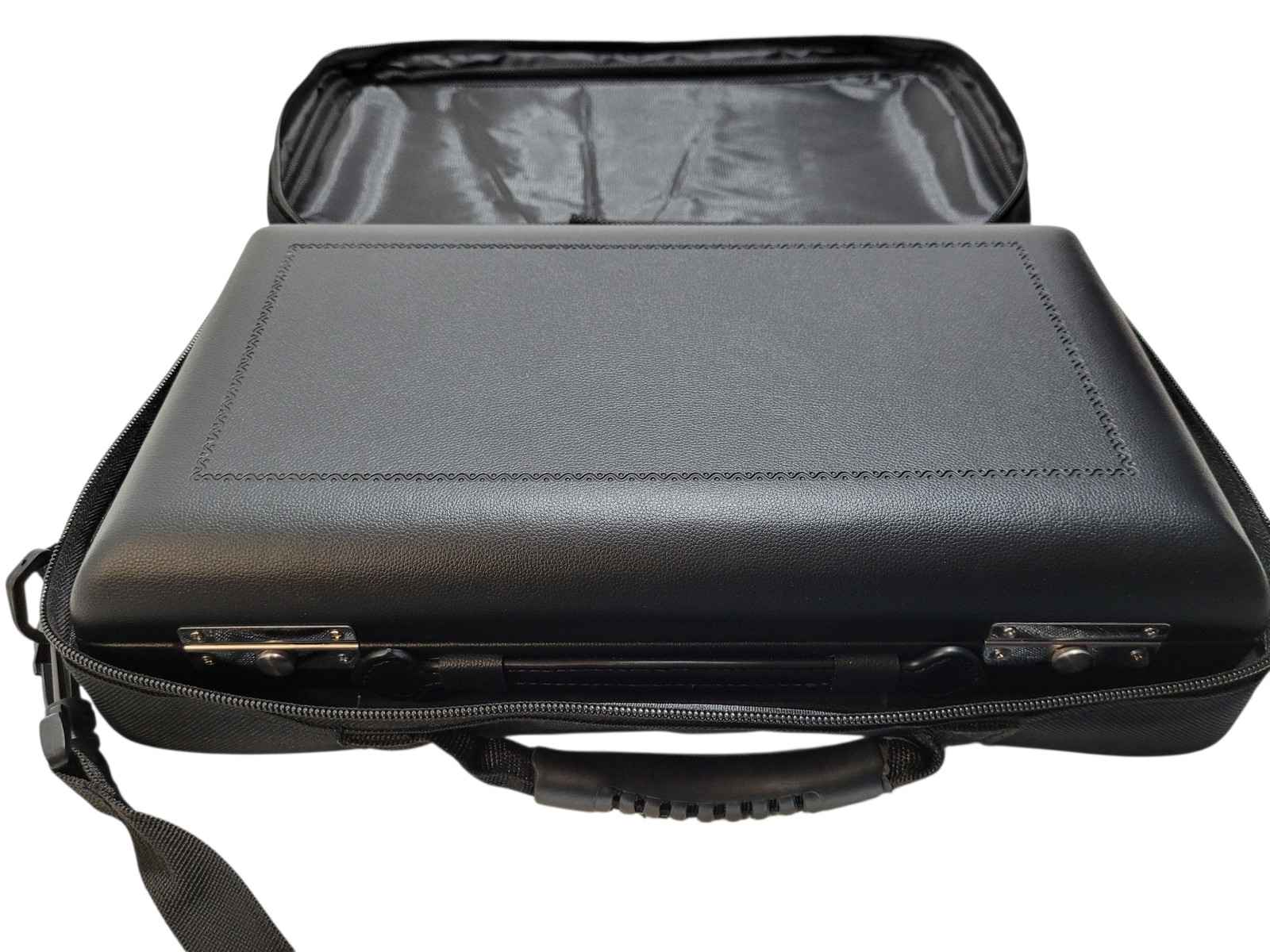 Yamaha Oboe 211 Black Composite Student Oboe with Hard Case