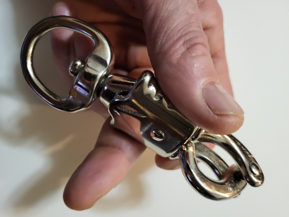 4 1/4" quick release panic snap with 7/8" eye