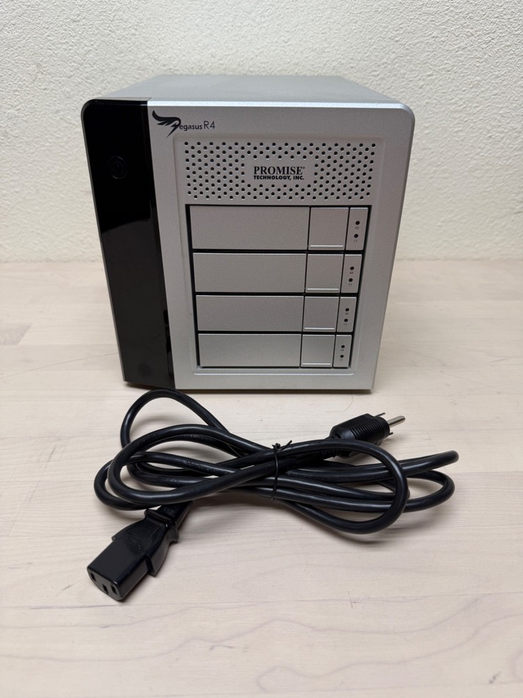 Promise Pegasus R4 4-Bay Thunderbolt RAID (4×2TB = 8TB) Storage Array