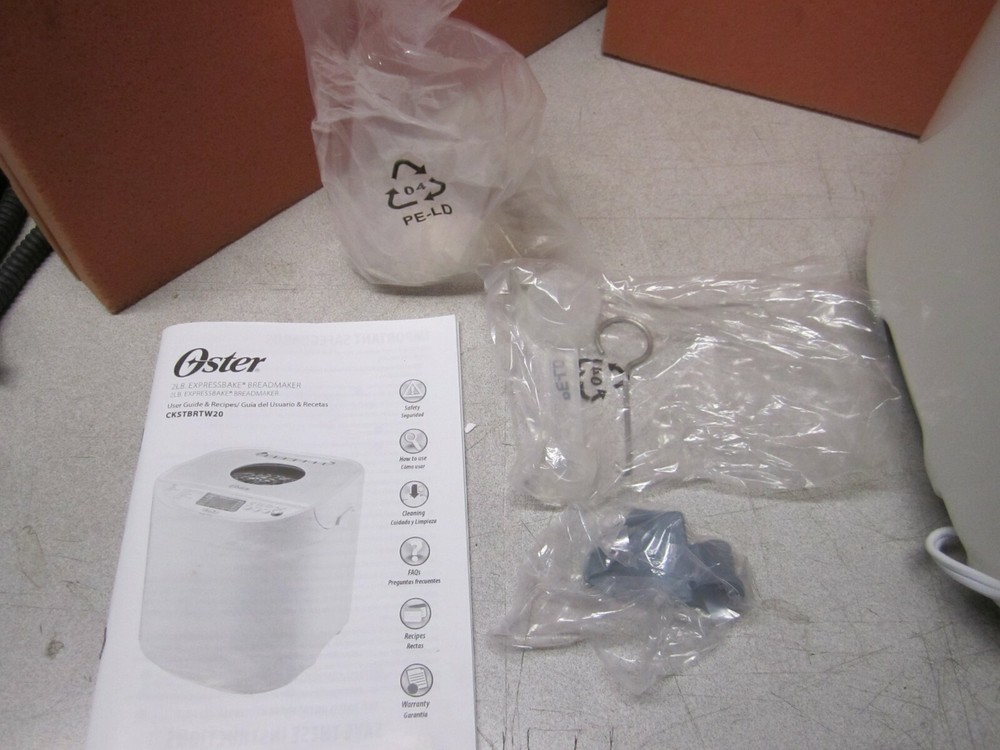 OSTER Expressbake 2 LB Loaf Bread Maker CKSTBRTW20