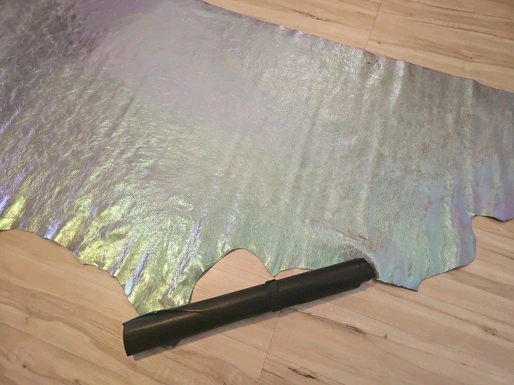 3-4oz DISTRESSED CHAMELEON COSMIC SHIMMER IRIDESCENT LEATHER HIDE SHEET,PANEL 23