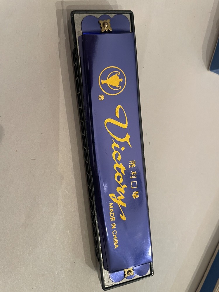 Victory Harmonica Vintage