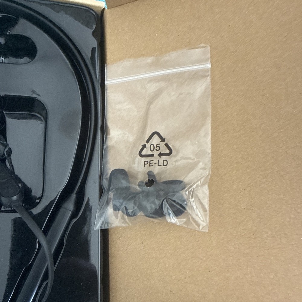 Avantree HT4186 Wireless In-Ear Headphones Transmitter Set