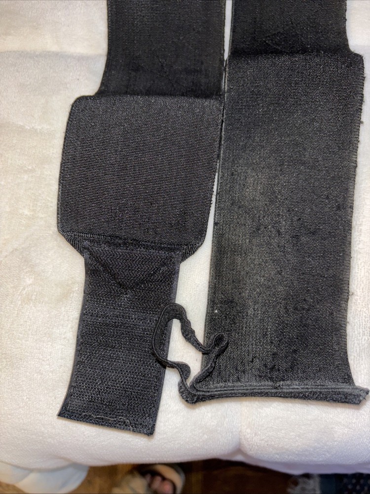 2 Evolutionize Wrist Wraps For Weight Lifting