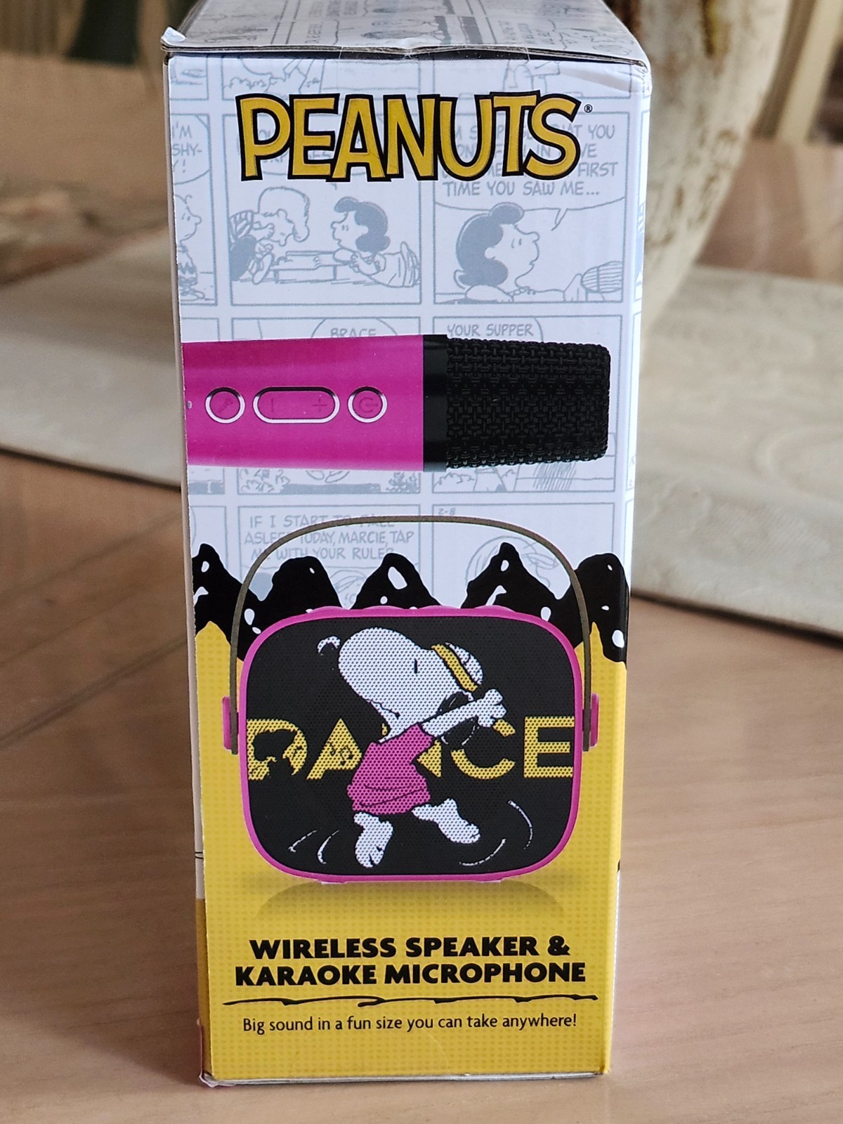 PEANUTS SNOOPY WIRELESS SPEAKER & KARAOKE MICROPHONE DANCE PINK VERSION NEW