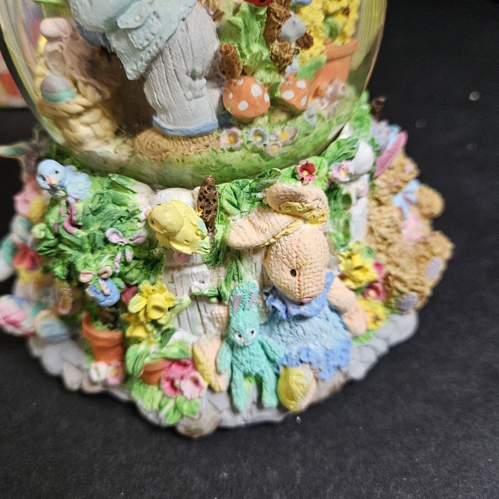 Spring Water Globe Egg Shaped Musical Here Comes Peter Cottontail Easter Bunnies