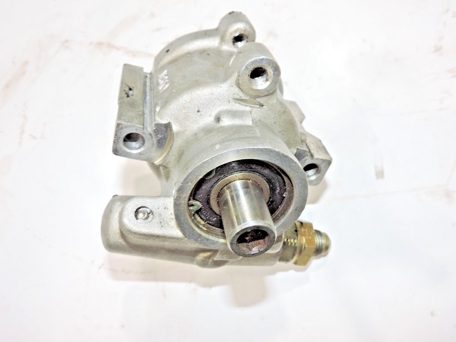 Jones aluminum power steering pump for remote tank Late Model Nascar hot rod