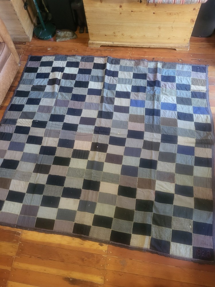 Antique Patchwork Quilt. 1928.
