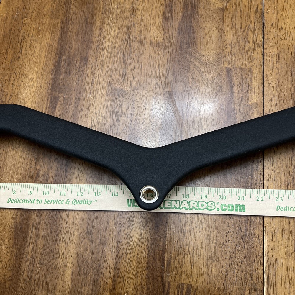 New Wide Outside Grip Pulldown Bar Handle Lat Pulldown or Row Attachment 32.5”