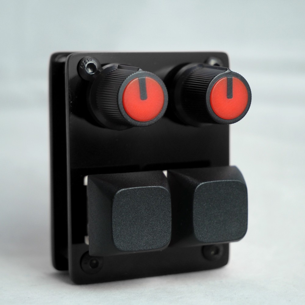 madMidiMini Compact Midi Controller with 2 Note Buttons 2 Potentiometers and LED