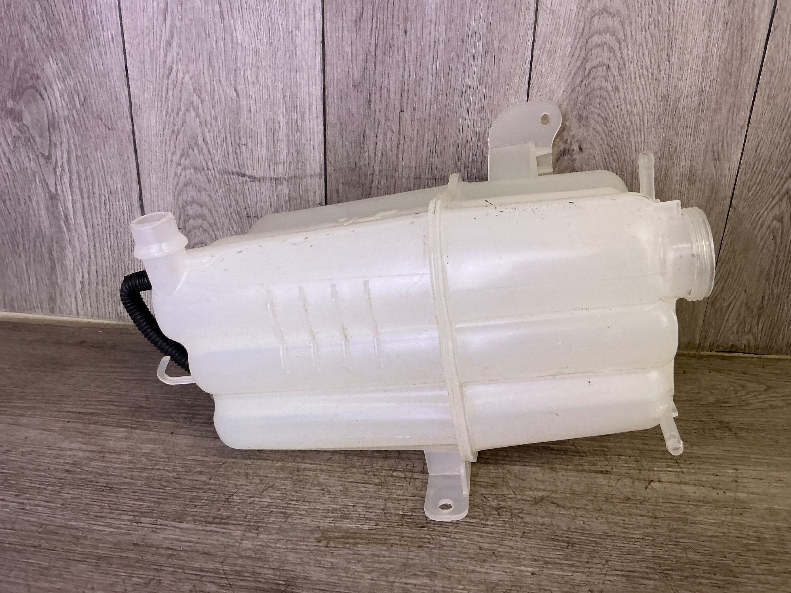 # 2024 GMC SIERRA AT4 3500 HD DURAMAX COOLANT RESERVOIR SURGE TANK BOTTLE