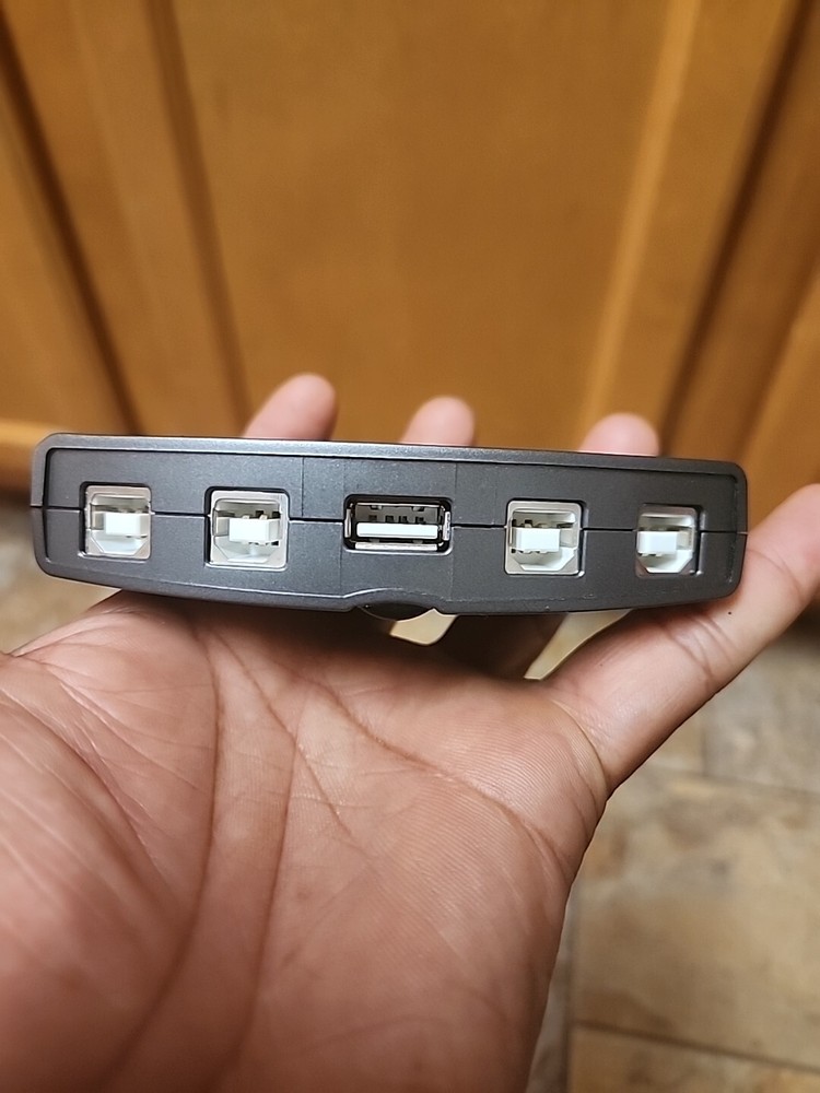 IOGEAR 4-Port USB 2.0 Automatic Printer Switch