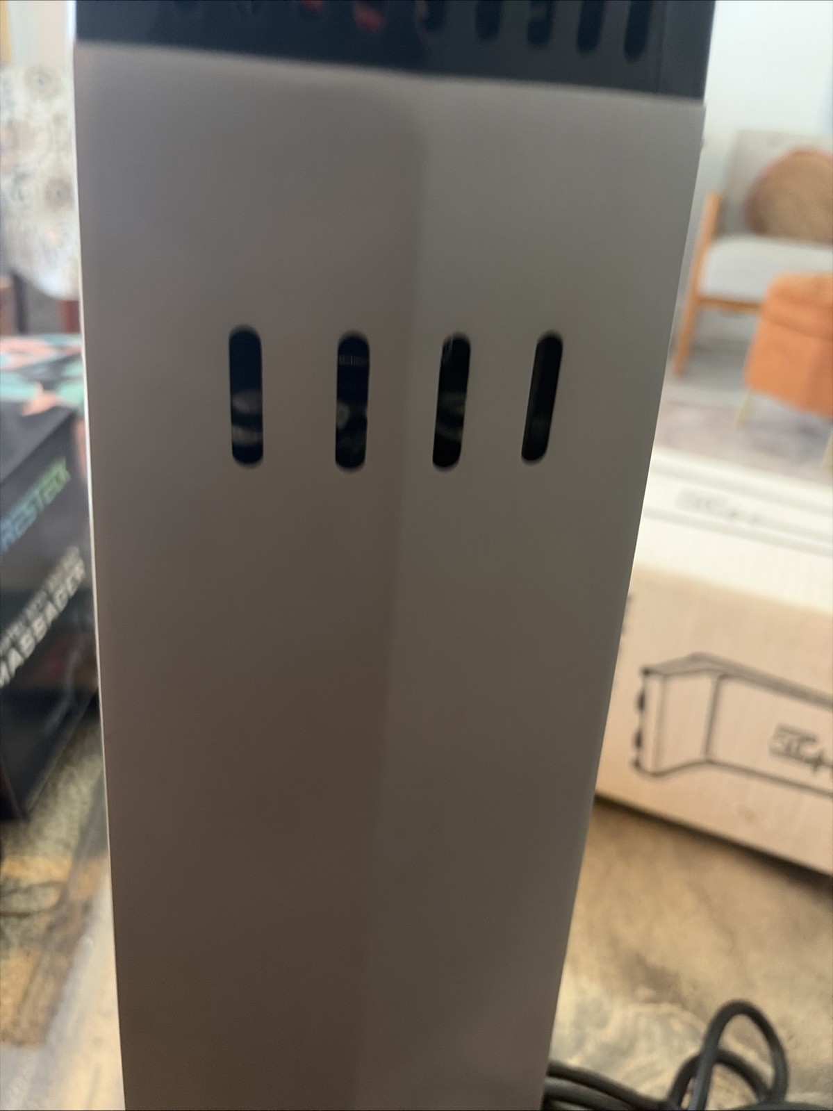 HAMILTON BEACH COMMERCIAL 3 SPEED 936 19.5" STANDING SPINDLE SHAKE DRINK MIXER