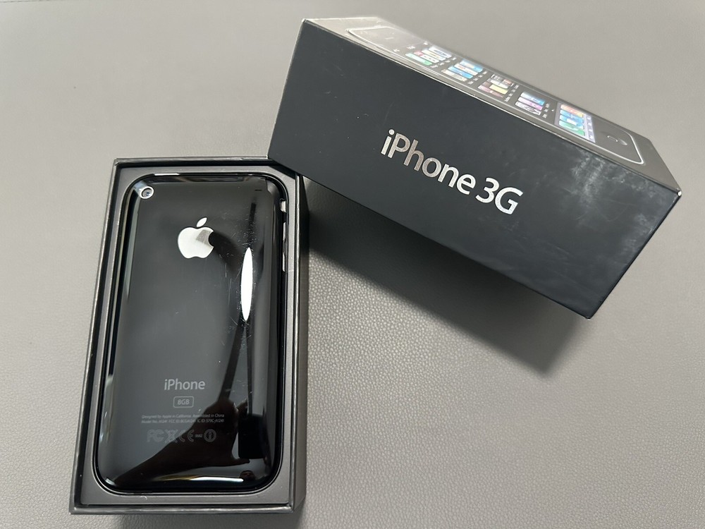 Apple iPhones Collection (12 Items)