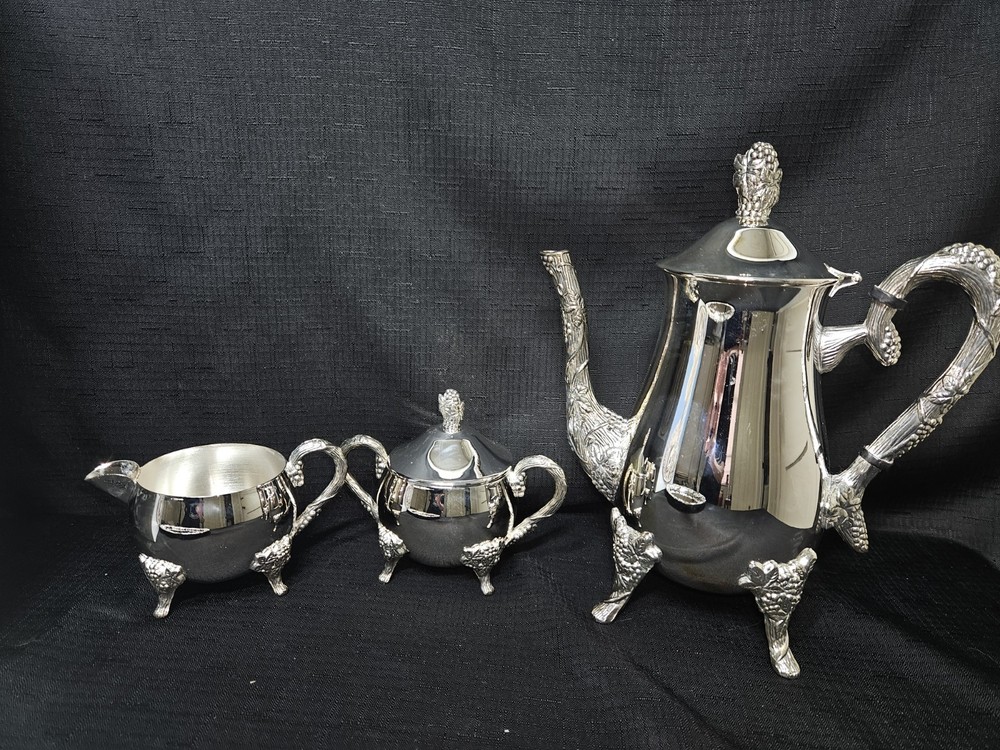 Nice Godinger Silver Plated 4 Piece Coffee Set With Elaborate Grape Design