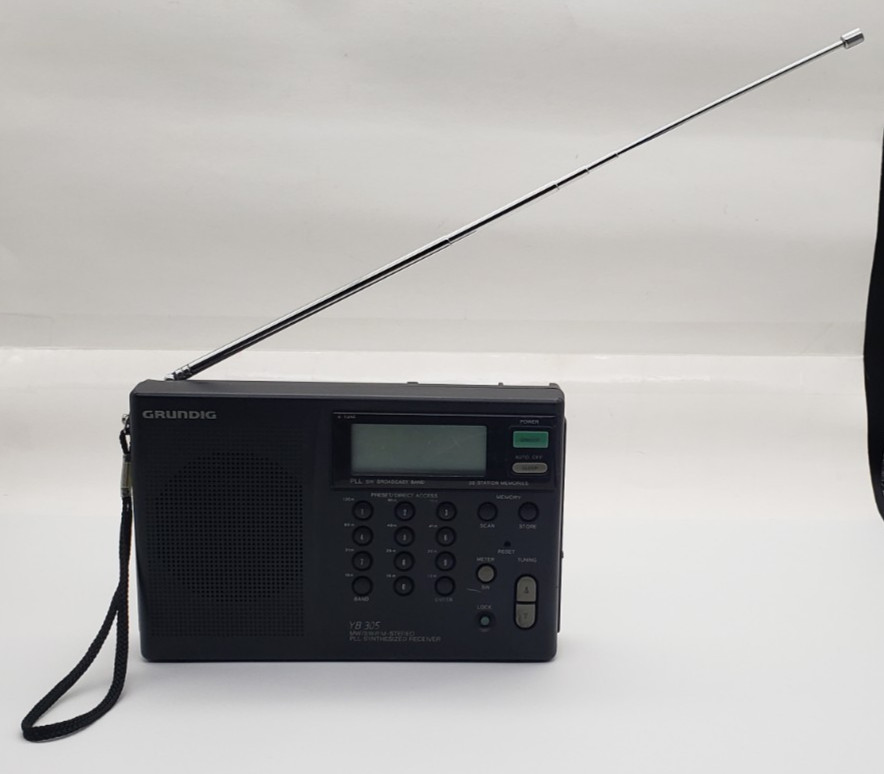 GRUNDIG YB305 YB 305 MW SW FM Stereo PLL Synthesized Receiver Radio