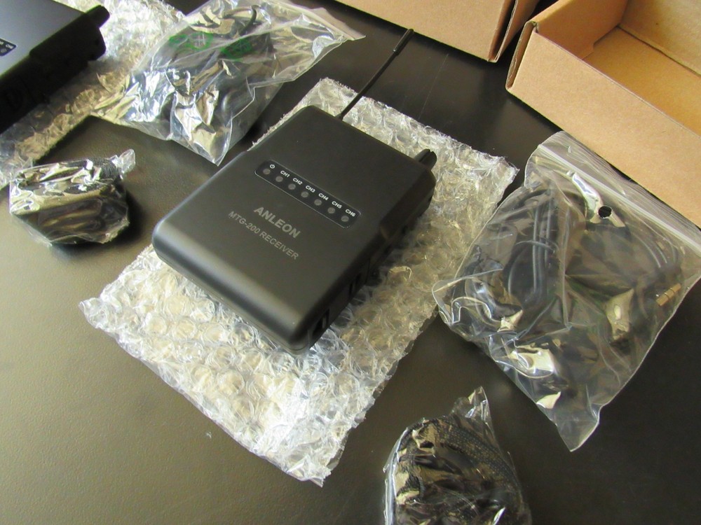 ANLEON MTG-200 Wireless Tour Guide & Language Interpretation System-3 Receivers