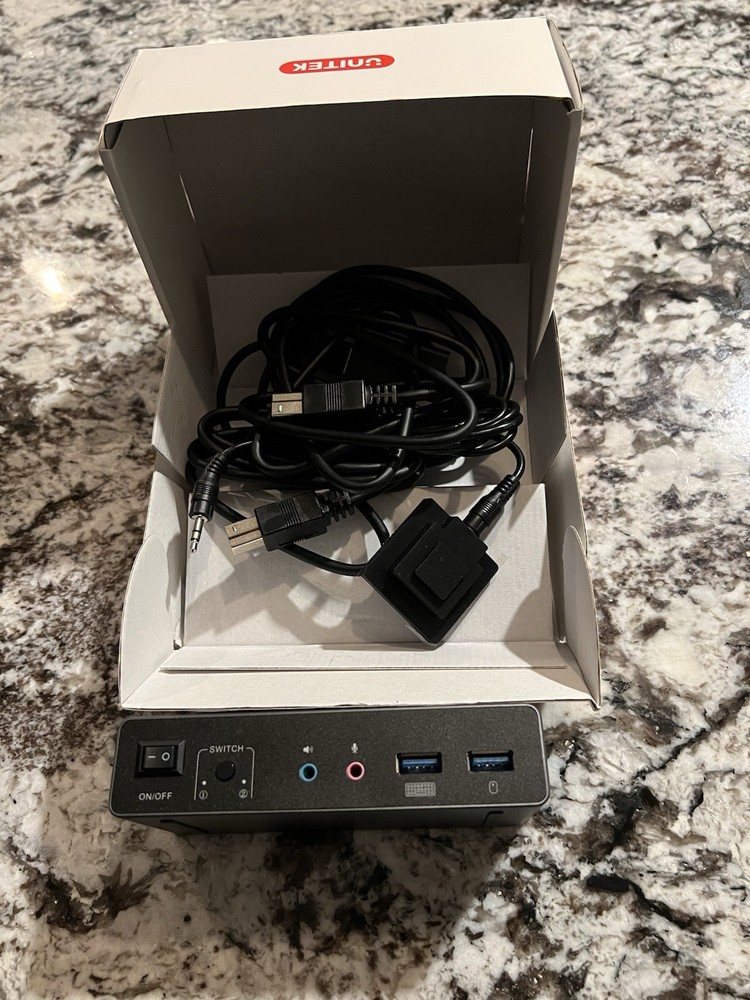 Unitek KVM Switch 2 Monitors 2 Computers 4K@60Hz