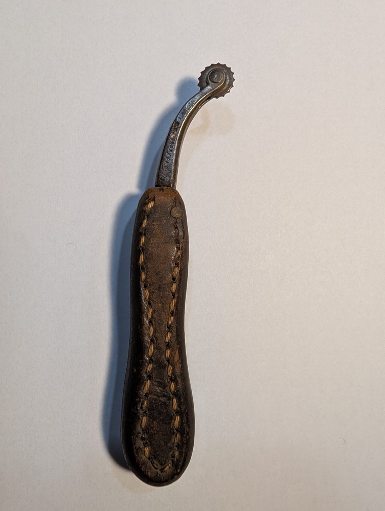 Stiching Wheel     Ref.  425