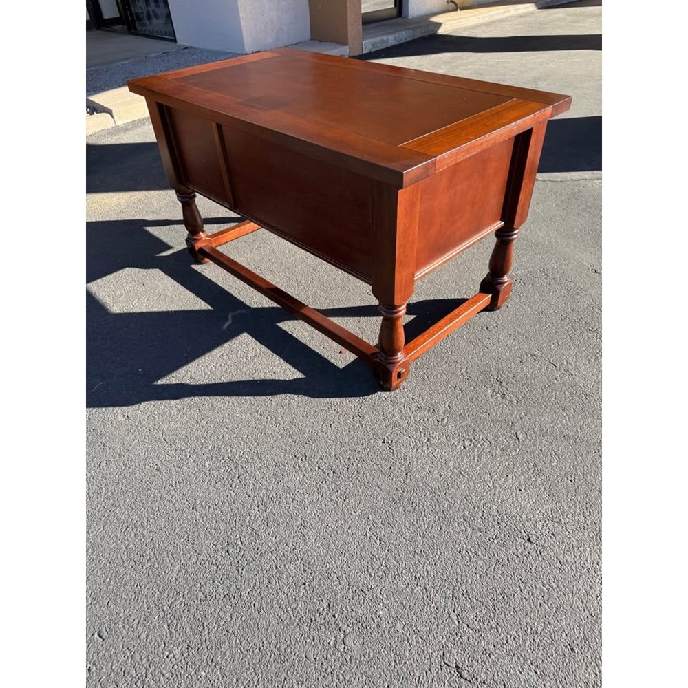 Excellent condition small, midsize Pottery Barn desk