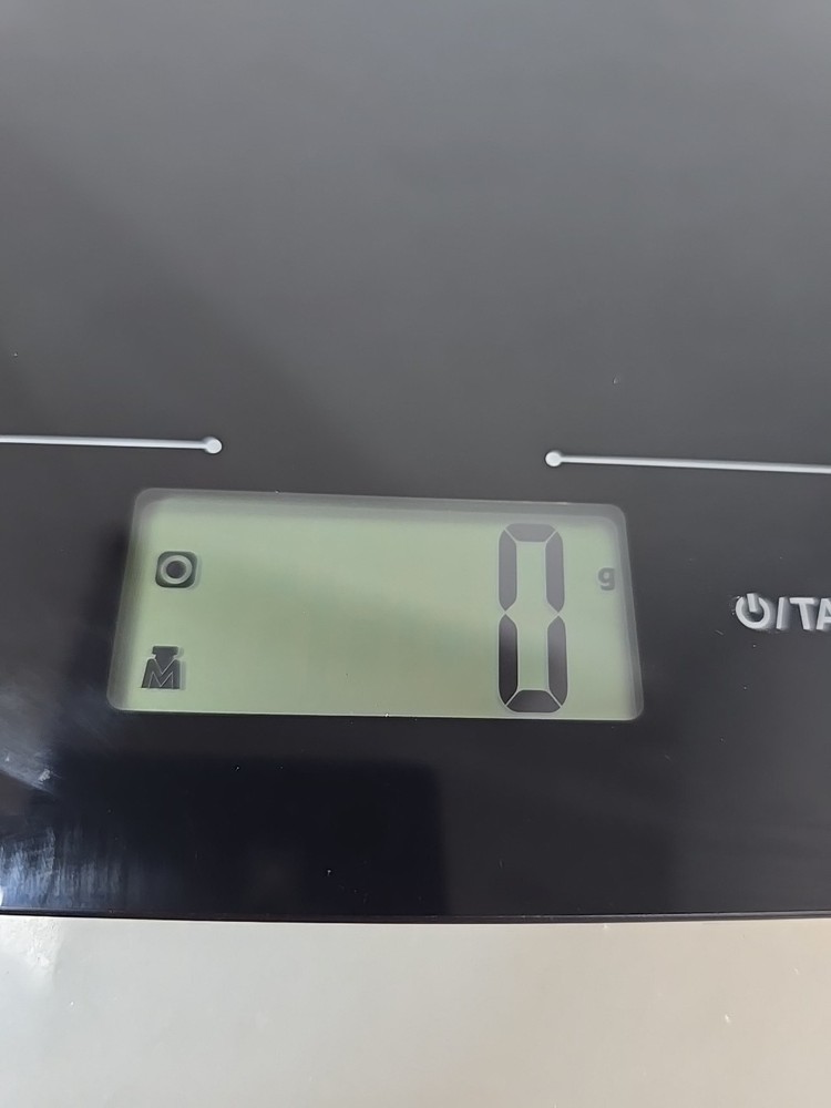 Compact Digital Kitchen Scale 5 kg Black