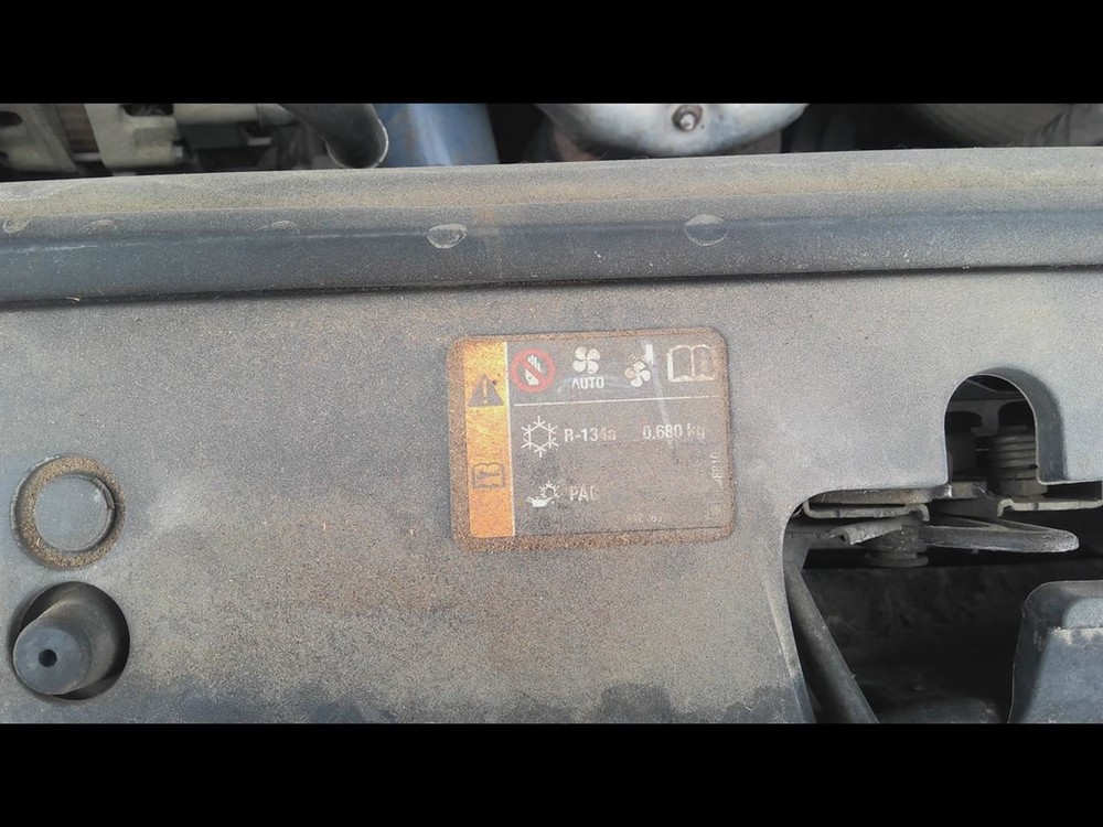 2010 - 2011 GMC ACADIA Engine ECM Electronic Control Module Behind Fan Shroud