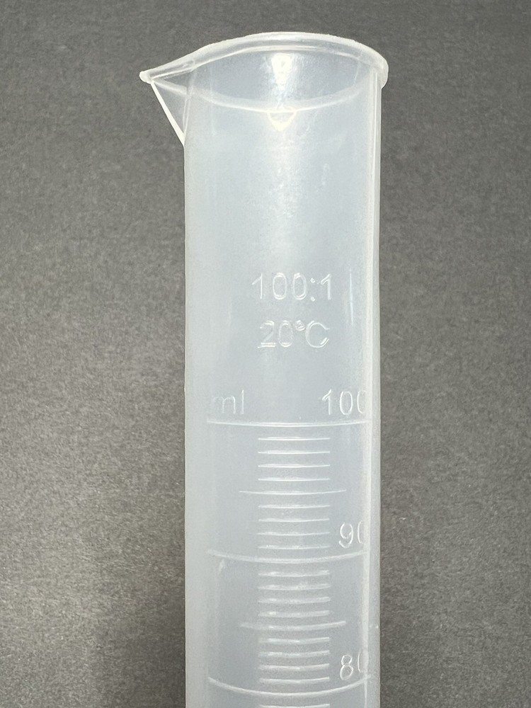 100ml Plastic Measuring Graduated Cylinder for Laboratory Use